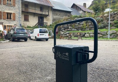 Attaches vélos électriques – Auberge du Freney