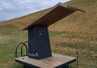 Oplaadpunt voor elektrische fietsen – Col de Cluy